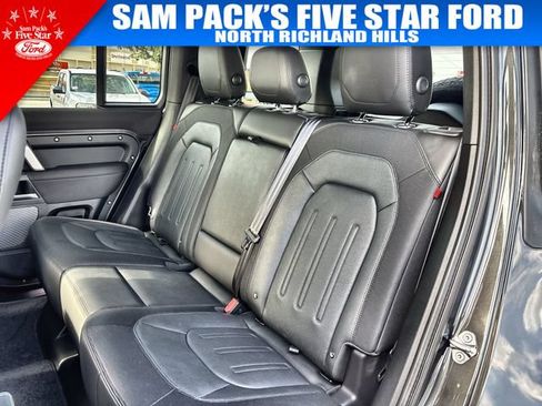 Used 2022 Land Rover Defender 110 X-Dynamic SE AWD/4WD image 32