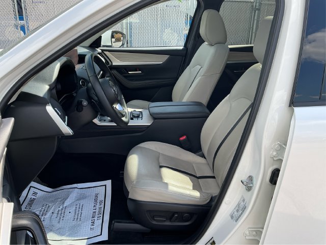 Used 2024 MAZDA CX-90 Plug-In Hybrid w/ Premium Pkg AWD/4WD image 9