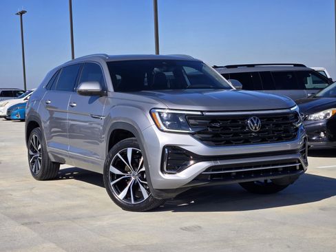 Used 2024 Volkswagen Atlas Cross Sport SEL Premium R-Line image 1