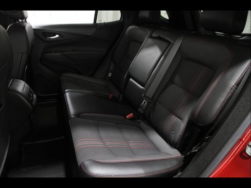 Certified 2022 Chevrolet Equinox RS w/ Infotainment Package FWD image 19