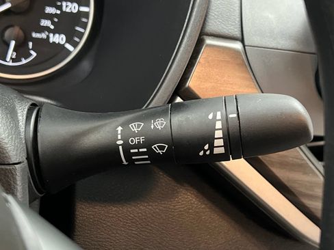 Used 2025 Nissan Altima 2.5 SV FWD image 45