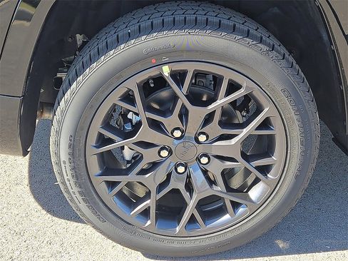 New 2025 Jeep Grand Cherokee L Summit image 7