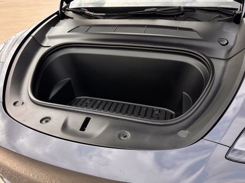 Used 2023 Tesla Model Y Long Range AWD/4WD image 23