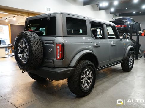 Used 2023 Ford Bronco Badlands image 5