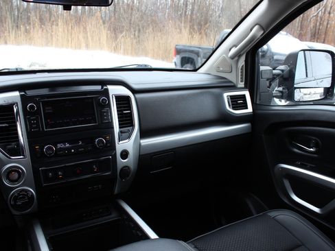 Used 2019 Nissan Titan PRO-4X w/ Pro-4x Utility Package image 20