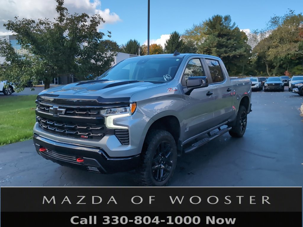 Used 2025 Chevrolet Silverado 1500 LT Trail Boss w/ Convenience Package II AWD/4WD image 1