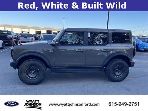 New 2025 Ford Bronco Outer Banks w/ Sasquatch Package image 6