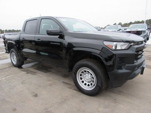 Used 2023 Chevrolet Colorado W/T image 4