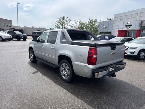 Used 2010 Chevrolet Avalanche LT AWD/4WD image 14
