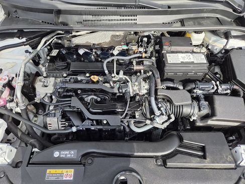 Used 2025 Toyota Corolla LE FWD image 29