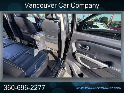 Used 2019 Nissan Titan PRO-4X w/ Pro-4x Convenience Package AWD/4WD image 15