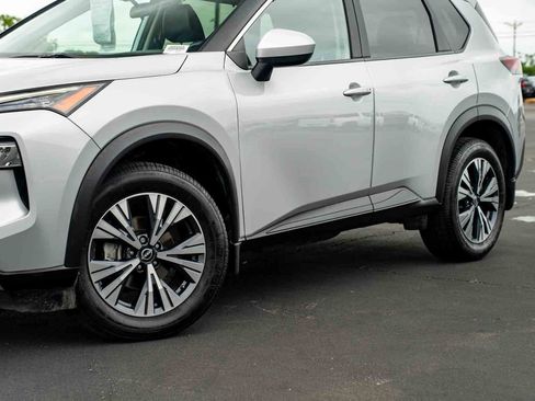 Used 2023 Nissan Rogue SV w/ SV Premium B Package FWD image 6