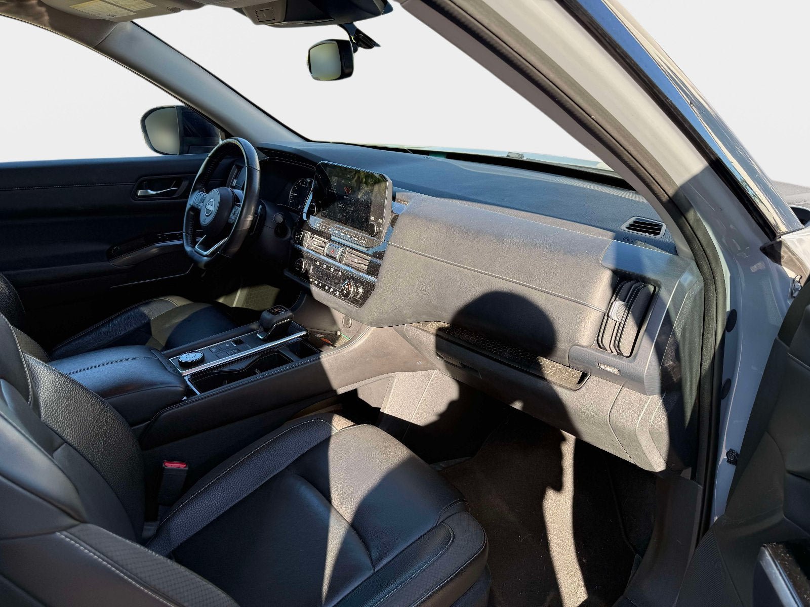 Used 2022 Nissan Pathfinder SL AWD/4WD image 11