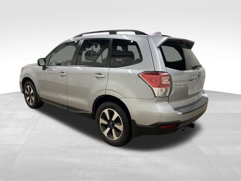 Used 2018 Subaru Forester 2.5i Premium image 2