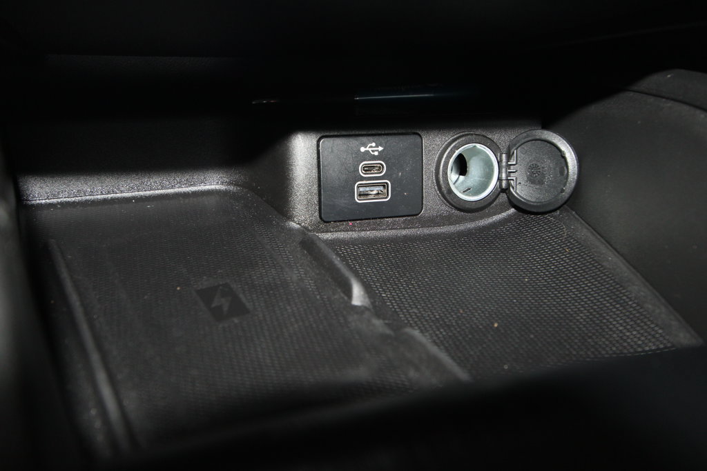Used 2025 Ford Escape ST-Line Elite w/ Premium Technology Package AWD/4WD image 16