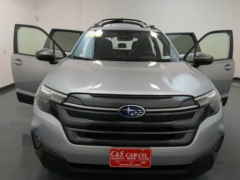 Used 2025 Subaru Forester Premium w/ Convenience Package #1 image 37