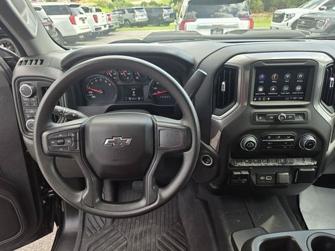 Used 2023 Chevrolet Silverado 1500 Custom Trail Boss w/ LPO, Dark Essentials Package AWD/4WD image 8