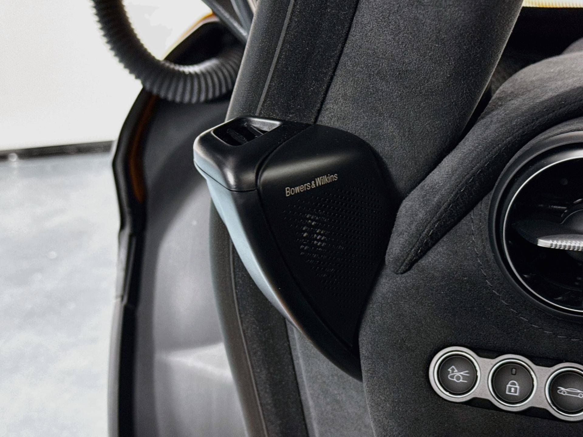 Used 2025 McLaren 750S RWD image 20