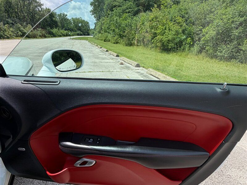 Used 2015 Dodge Challenger SXT Plus RWD image 23