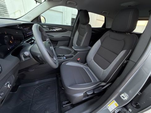 New 2026 Chevrolet TrailBlazer LT w/ Midnight Edition FWD image 18