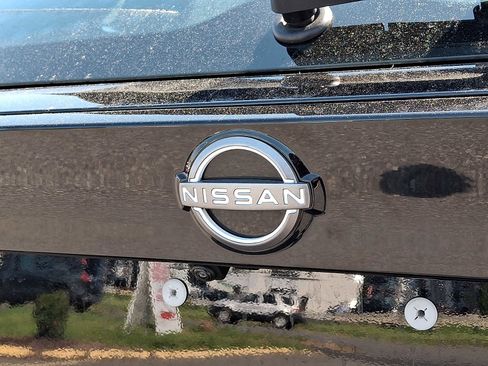 Used 2025 Nissan Kicks S AWD/4WD image 29