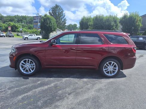 Used 2023 Dodge Durango GT image 2