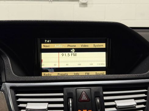 Used 2010 Mercedes-Benz E 350 4MATIC Sedan image 30