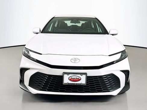 Certified 2025 Toyota Camry SE image 2