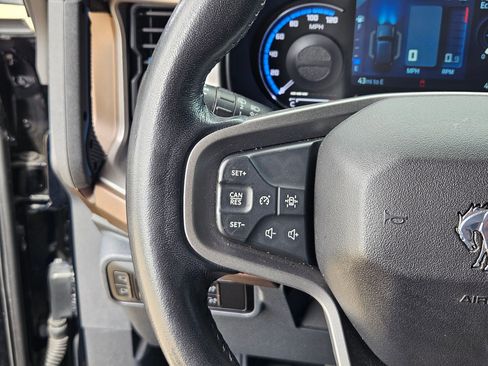 Used 2023 Ford Bronco Outer Banks image 16