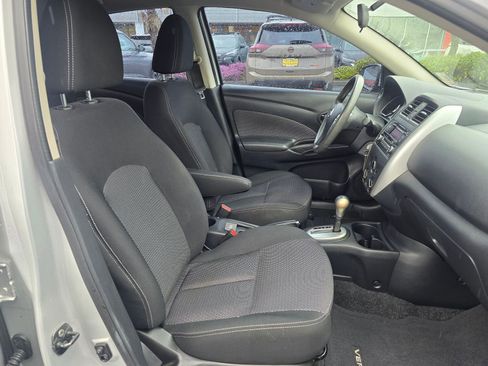 Used 2015 Nissan Versa SV image 35