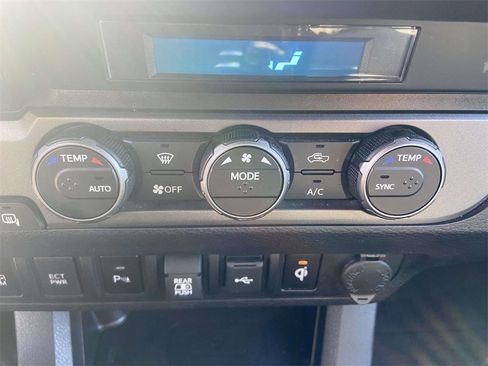 Used 2023 Toyota Tacoma TRD Sport image 23