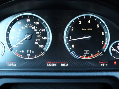 Used 2015 BMW 550i Gran Turismo xDrive image 21