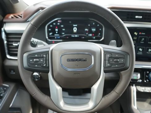 Used 2025 GMC Sierra 1500 Denali w/ Denali Reserve Package AWD/4WD image 28