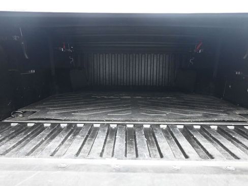 Used 2019 Toyota Tacoma SR5 image 18