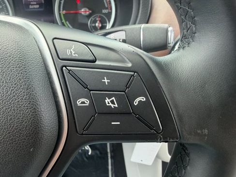 Used 2017 Mercedes-Benz B 250e image 14