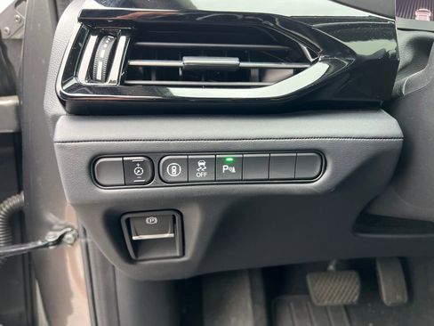 Used 2023 Acura MDX SH-AWD w/ Technology Package image 35