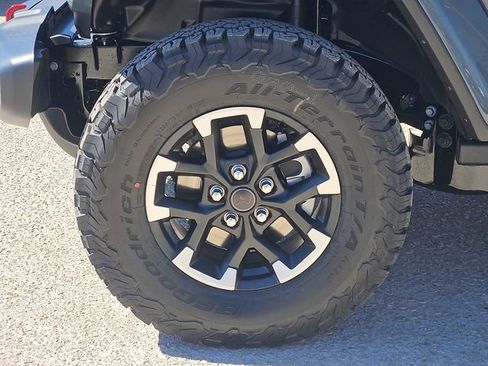 New 2026 Jeep Wrangler Unlimited Rubicon image 9