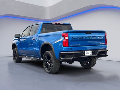 Used 2023 Chevrolet Silverado 1500 ZR2 image 12