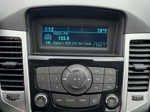 Used 2014 Chevrolet Cruze LT FWD image 10