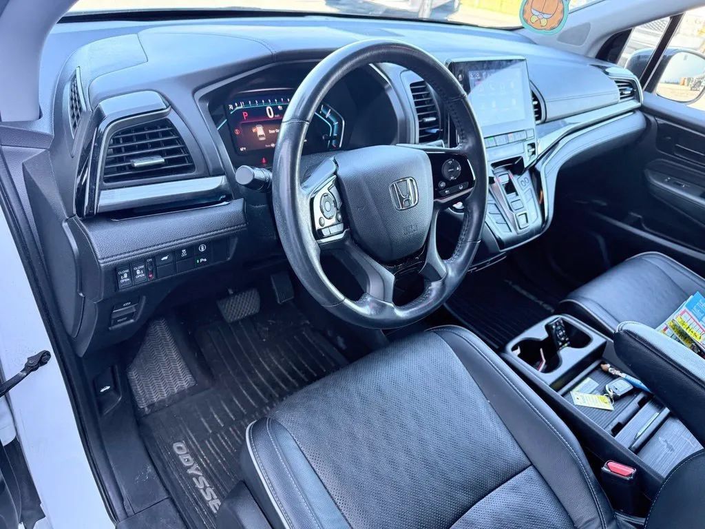 Used 2022 Honda Odyssey Elite image 12