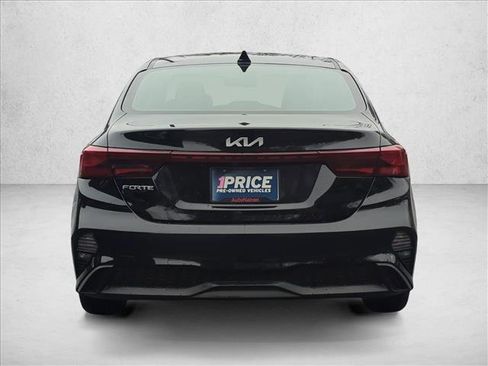 Used 2024 Kia Forte LXS image 6