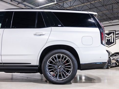Used 2024 Cadillac Escalade V AWD/4WD image 16
