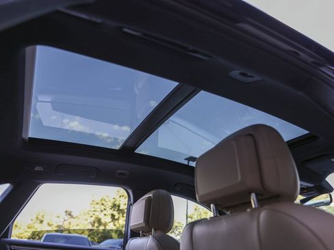 New 2026 Porsche Macan AWD/4WD image 41