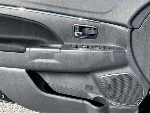 Used 2025 Mitsubishi Outlander Sport SE AWD/4WD image 21