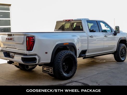 Used 2025 GMC Sierra 3500 Denali w/ Denali Reserve Package image 10