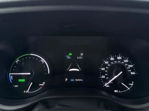 Used 2022 Toyota Sienna XLE Woodland Edition image 17