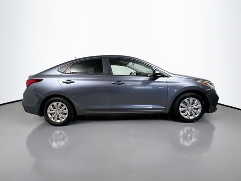 Used 2019 Hyundai Accent SE FWD image 3