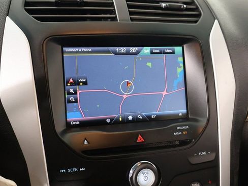 Used 2015 Ford Explorer XLT w/ Equipment Group 202B image 7