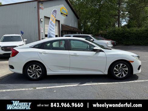 Used 2016 Honda Civic EX image 8