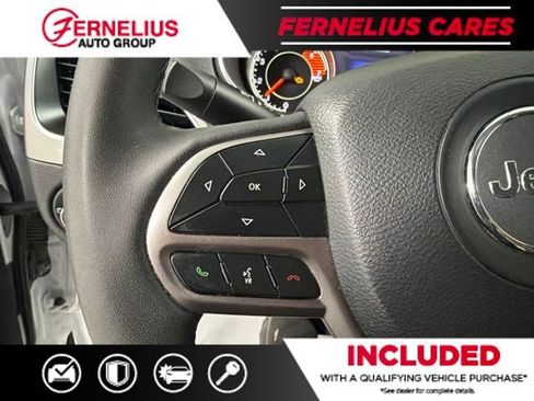 Used 2022 Jeep Cherokee Latitude Lux AWD/4WD image 42